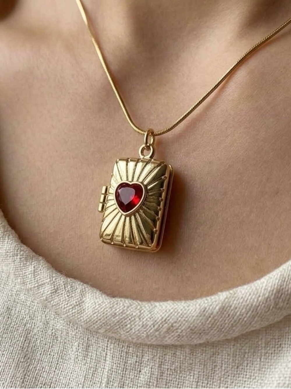 Gold Heart Locket Necklace N001